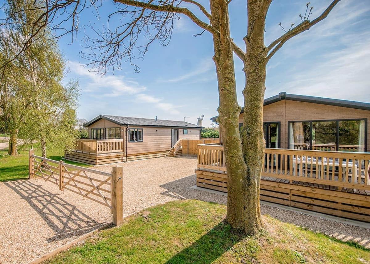 Hawthorn Glen Lodges Downham Market Esterno foto